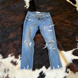 Hidden size 25 straight leg jeans!